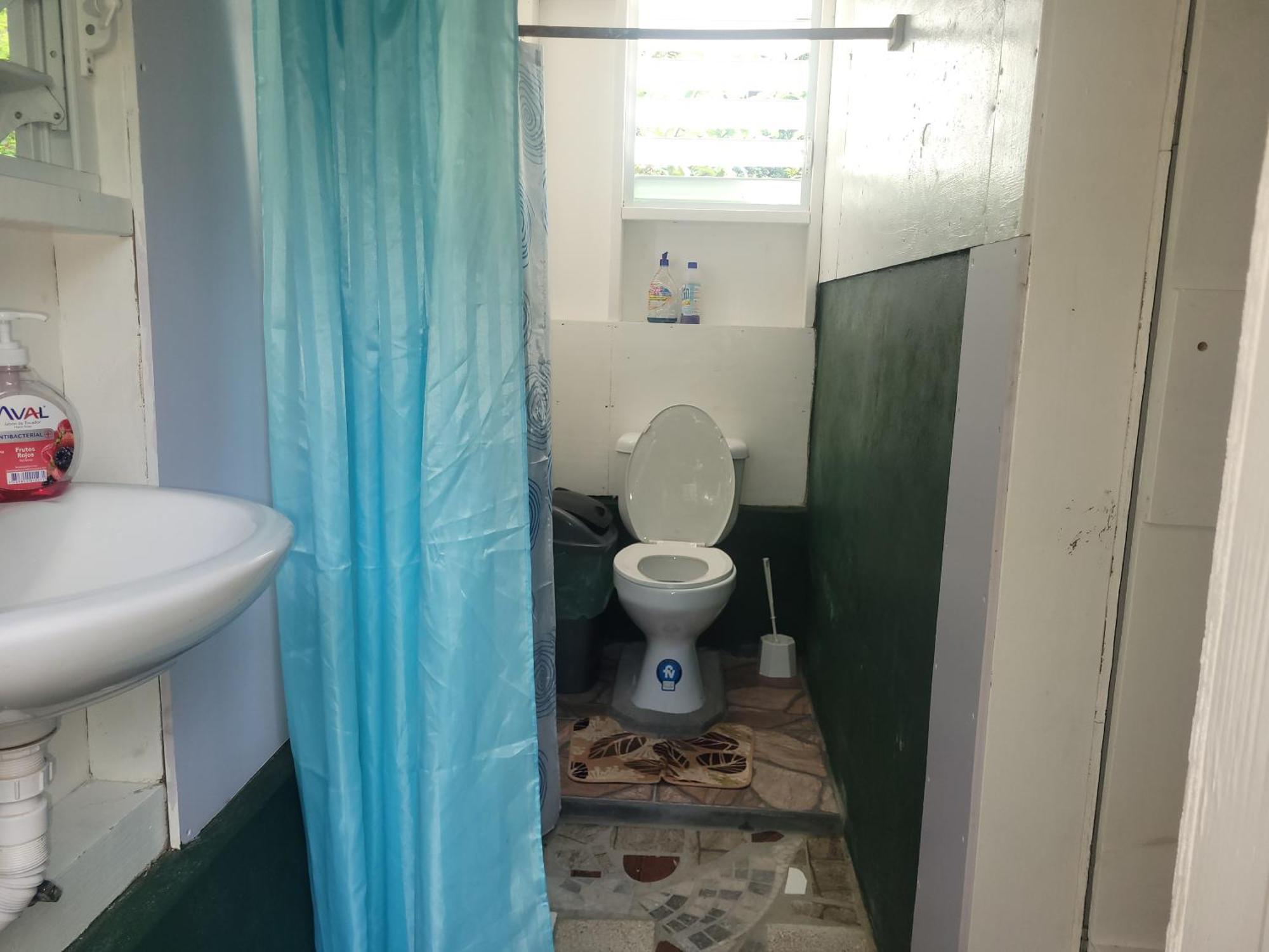 Ti Kwen Glo Cho Hotel Roseau Luaran gambar